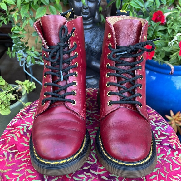 🏴 RARE FIND Dr. Martens MIE “Dr. Martens by Solovair” Vintage Boots - Picture 3 of 17